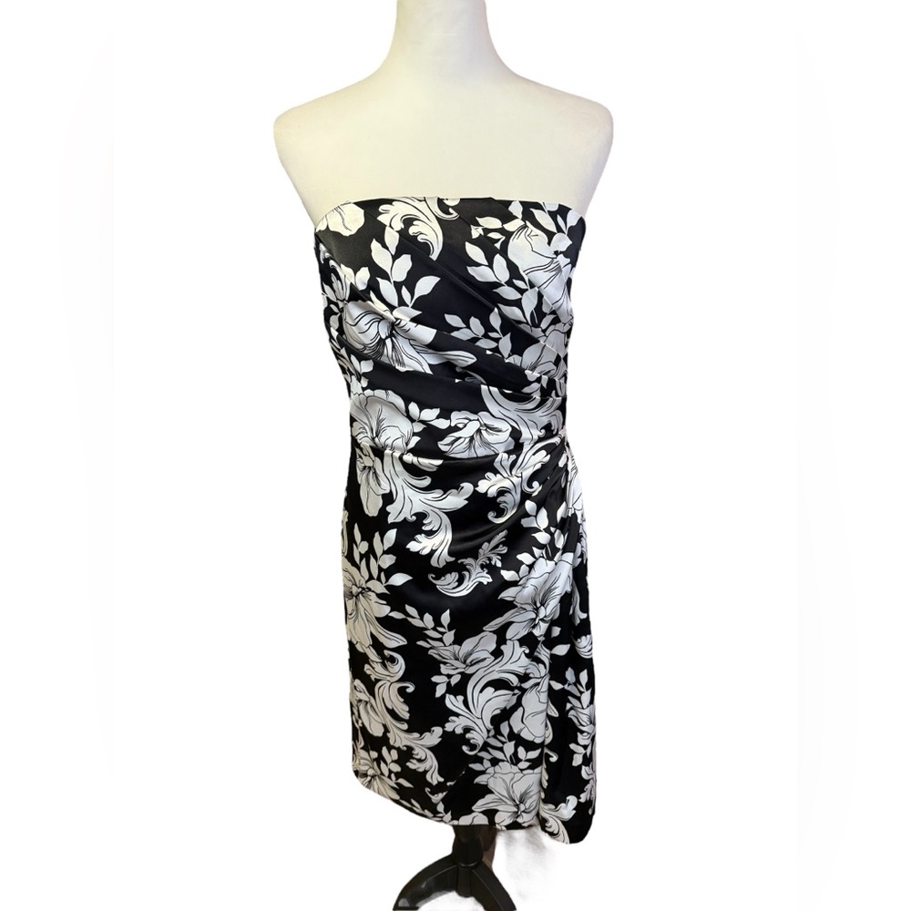 White House Black Market Black and White Strapless Floral Sheath Dress